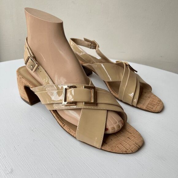 NEW! VANELi Clovis Block Patent Leather Ecru Sling Back Casual Sandals Low Hee - Picture 1 of 11